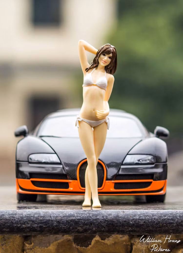 Hiện tại, Veyron Supersport vẫn là chiếc xe sản xuất hàng loạt có tốc độ nhanh nhất Thế giới, với tốc độ tối đa lên tới 431 km/h. Nó được mệnh danh là "ông hoàng tốc độ" thời điểm xuất hiện.