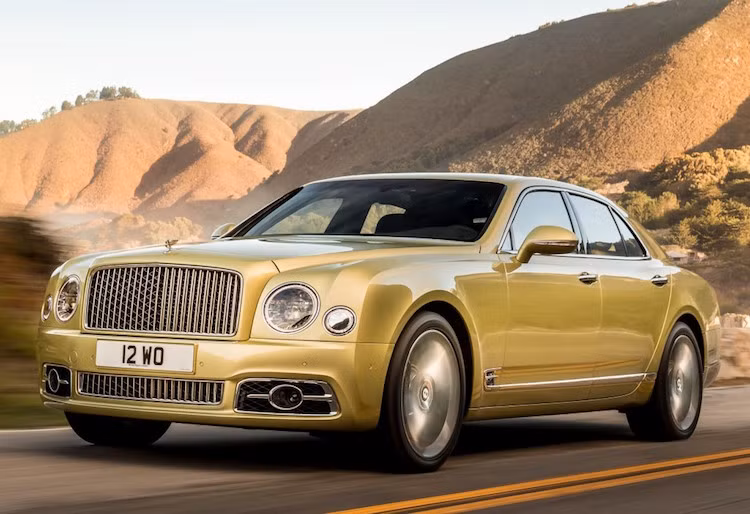 Mẫu xe "rẻ" nhất Châu Âu nằm trong danh sách là Bentley Mulsanne Speed mới ra, có giá 323.918 Euro (tương đương 8,07 tỷ đồng).