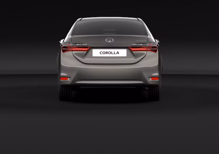 Bắt đầu từ mùa hè này, Toyota Corolla 2017 sẽ bắt đầu được bán tại châu Âu. Trong khi đó, thời điểm bán ra của Corolla Mỹ chưa được Toyota tiết lộ.