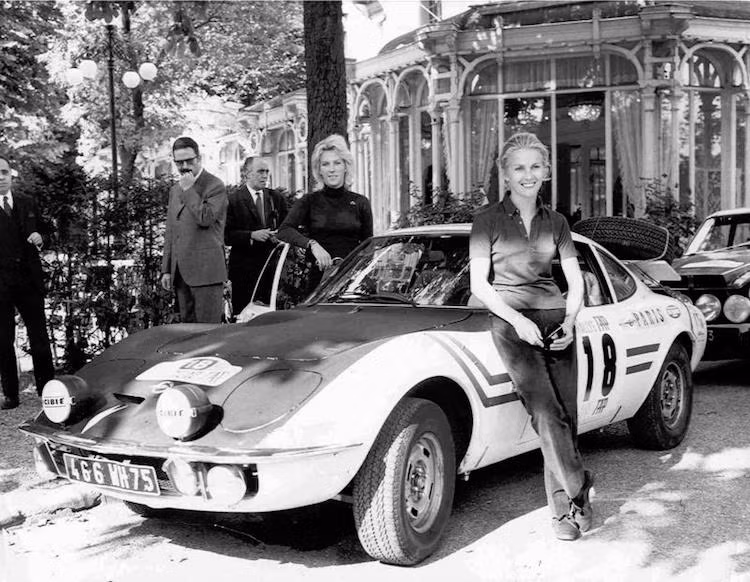 Marie-Claude Charmasson (17/9/1941): Đã từng đua đủ loại xe từ rally tới những chiếc Chevrolet "cơ bắp", tuy nhiên Marie-Claude Charmasson được nhớ đến nhiều nhất do đã 2 lần giành chiến thắng tại giải Le Mans.