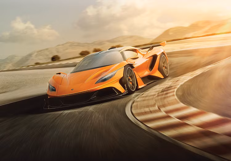 Dù là một mẫu siêu xe dân dụng nhưng Apollo đã thiết kế Arrow để có thể đạt mọi tiêu chuẩn của liên đoàn đua xe Thế giới FIA, giúp nó có thể dễ dàng tham gia vào các giải đua khác nhau. Hiện các thông tin về nội thất, giá và thời điểm bán ra của Apollo Arrow chưa được công bố.