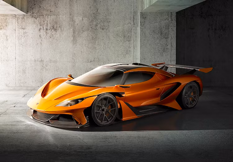 Trước đây, hãng xe Apollo có tên gọi là Gumpert và đã được thành lập từ năm 2004. Kể từ năm nay, Gumpert đã đổi tên thành Apollo và vừa ra mắt mẫu xe thứ hai, với tên gọi siêu xe Apollo Arrow.