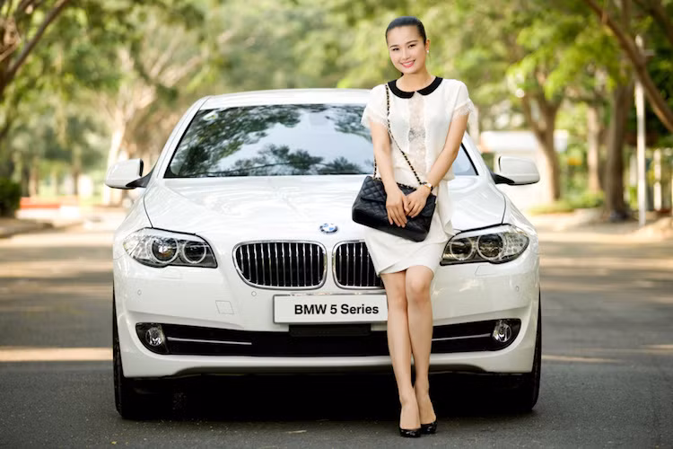 Tại Việt Nam, 520 Special Edition có giá chính hãng từ BMW Euro Auto khởi điểm từ 2,346 tỷ đồng.