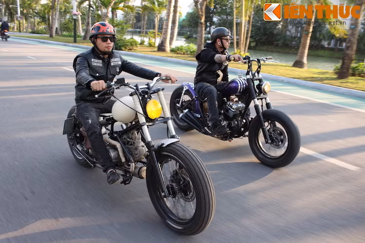 Dù có cơ cấu nhông gián tiếp nhưng theo anh Tuân, chiếc Win "Tàu" độ bobber hardtail này đủ mạnh để có thể "đốt lốp" và bắt kịp với những chiếc xe phân khối lớn trong thành phố.