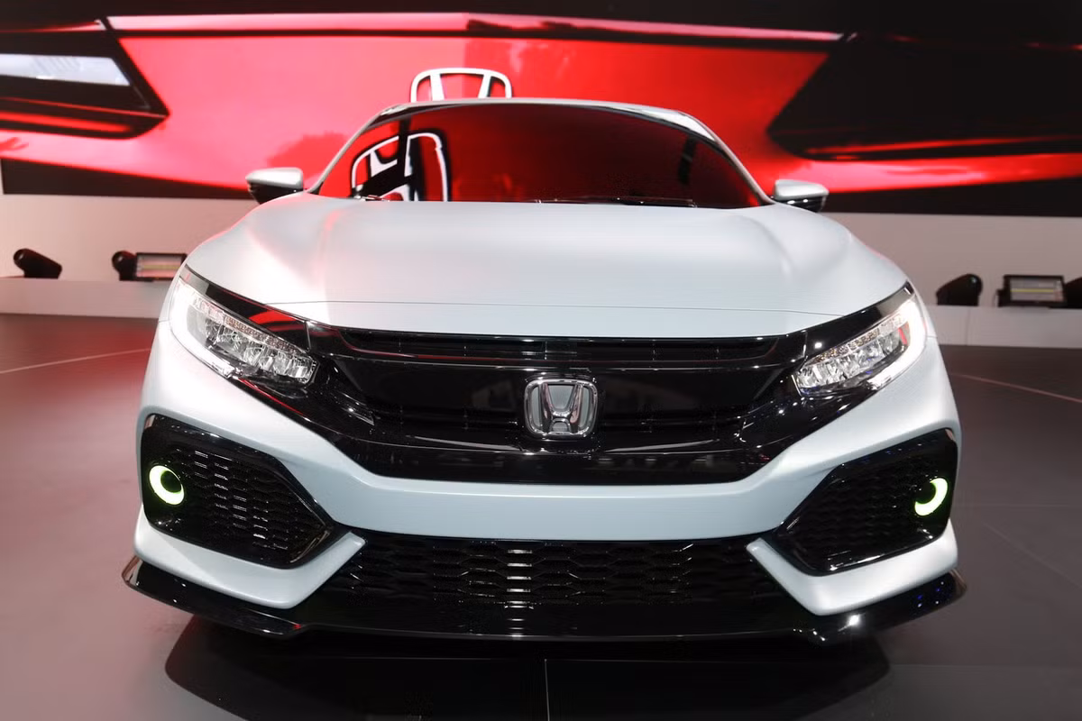 Hiện mới chỉ ở dạng phiên bản concept, Civic Hatchback sở hữu bodykit với thiết kế thể thao sẽ không xuất hiện trên phiên bản sản xuất hàng loạt.
