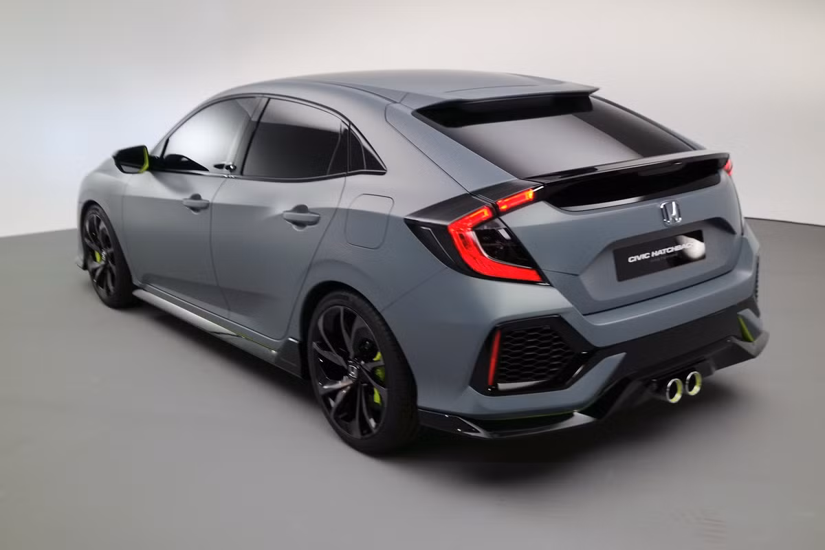 Phiên bản sản xuất hàng loạt của Civic thế hệ mới dự định sẽ được Honda tung ra trong thời gian tới. Mặc dù là một sản phẩm toàn cầu nhưng Civic hatchback sẽ chỉ được sản xuất ở châu Âu.