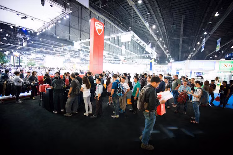 Triển lãm ôtô Bangkok sẽ còn kéo dài từ nay cho tới ngày 3/4/2016.