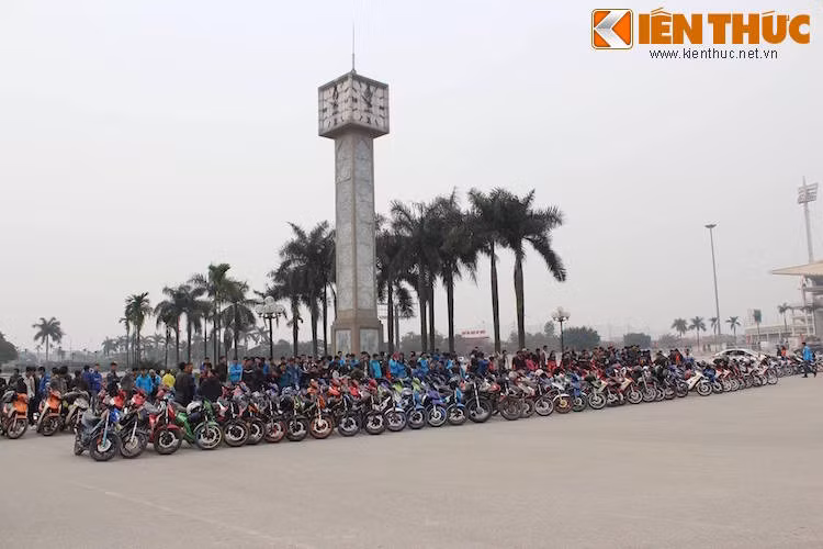 Được thành lập vào ngày 26/3/2004, XTeam hay câu lạc bộ FX &amp; Những người bạn là tổ chức được lập ra bởi những người đam mê dòng xe Suzuki FX 125 "đình đám một thời" tại Việt Nam.