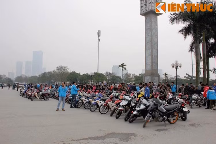 Sau khi đã cùng nhau tập trung và tham gia các chương trình vui vẻ, các thành viên của XTeam đã cùng nhau tổ chức tiệc ăn mừng 12 năm thành lập câu lạc bộ. Trong những năm tới, CLB XTeam sẽ tiếp tục tổ chức đều đặn các hoạt động khác nhau để gắn kết cộng đồng chơi xe FX 125 tại Việt Nam.