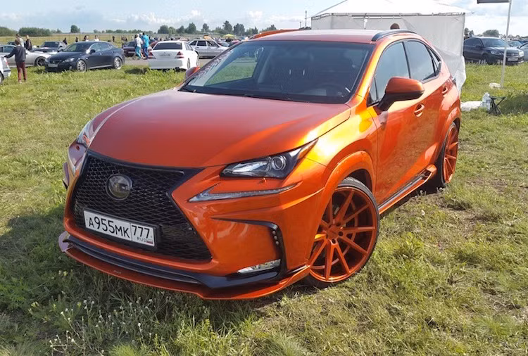 Hệ động lực của NX300h vẫn được xưởng độ AMGAR giữ nguyên, bao gồm một động cơ 2.5l 4 xi-lanh thẳng hàng với chu kỳ Atkinson, kèm động cơ điện ở bánh sau để đem tới tổng công suất 194 mã lực.