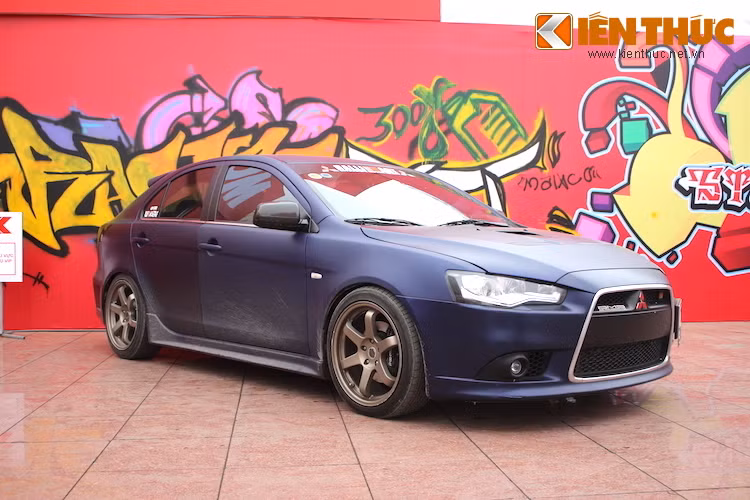 Dù là lễ hội môtô nhưng Motul Stunt Fest cũng thu hút không ít những người yêu ôtô, với dàn xe độ "khủng".