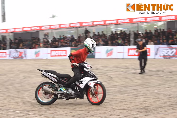 Nhờ quy định tự do hơn, năm nay đã có 2 thí sinh sử dụng loại xe số Yamaha Exciter lọt vào vòng chung kết - một điểm mới so với các lần tổ chức trước đây.