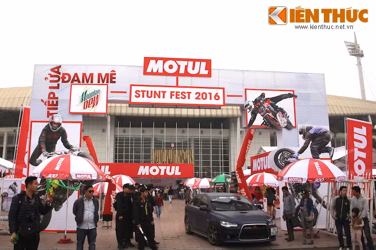 Năm nay là năm thứ 2 vòng chung kết cuộc thi biểu diễn kỹ thuật xe Motul Stunt Fest được tổ chức tại Hà Nội, sau lần đầu tiên vào năm 2014. Motul Stunt Fest 2016 được tổ chức trong 2 ngày thứ 7 (5/6) và Chủ Nhật (6/6) tại Sân vận động quốc gia Mỹ Đình.