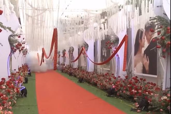 Dam cuoi dot phao do duong Ha Noi: Tam giu nguoi truc tiep dot-Hinh-2