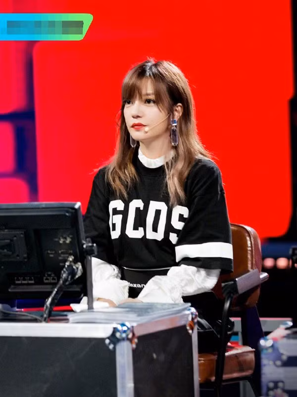 Con trai rieng cua chong Trieu Vy khoe anh gia dinh khong co me ke, dan mang xon xao-Hinh-10