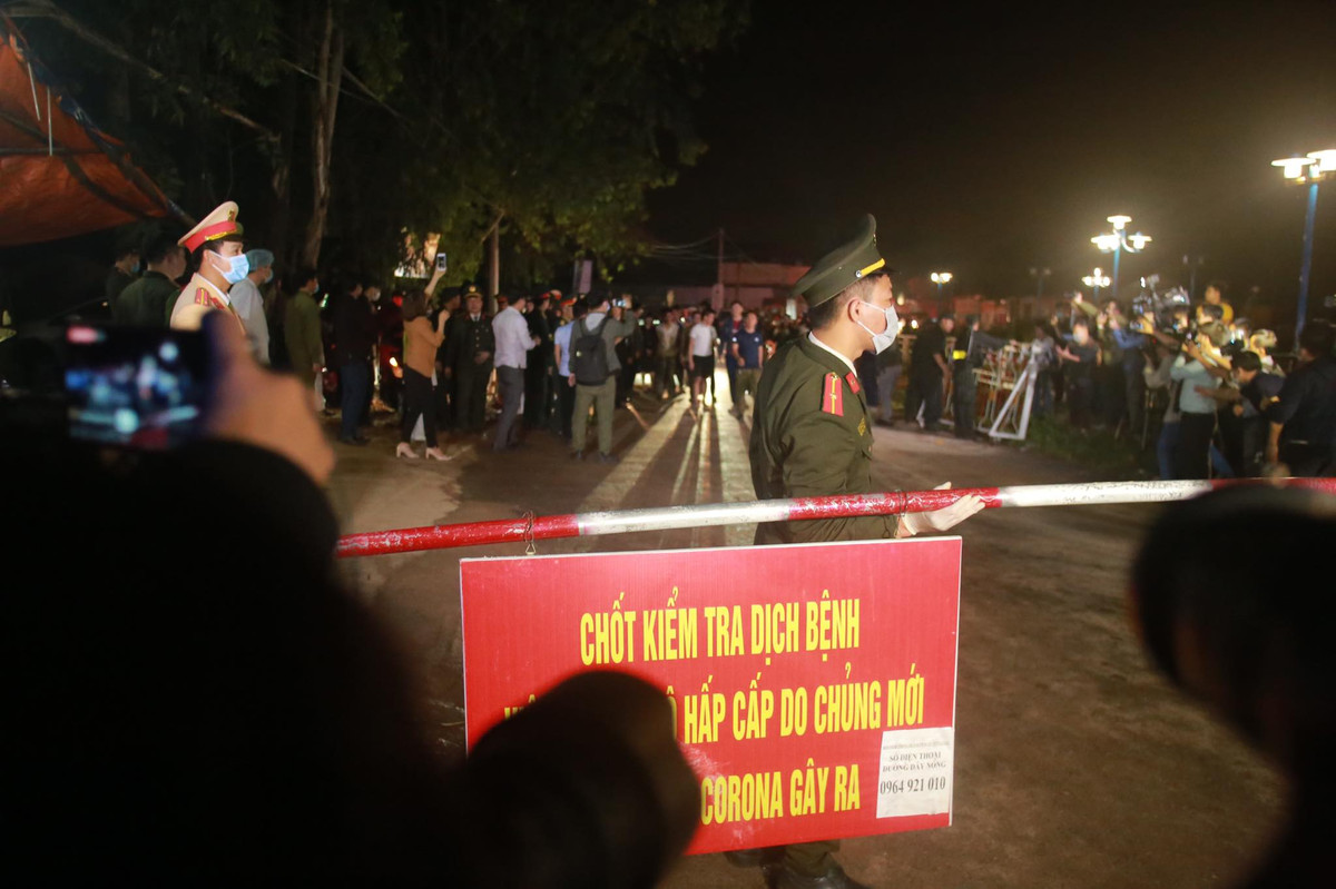 Như vậy, toàn bộ 11 ca bệnh của Vĩnh Phúc đã được điều trị khỏi và đến thời điểm hiện nay trên địa bàn tỉnh đã trải qua 22 ngày không xuất hiện thêm trường hợp nào dương tính với COVID-19. 