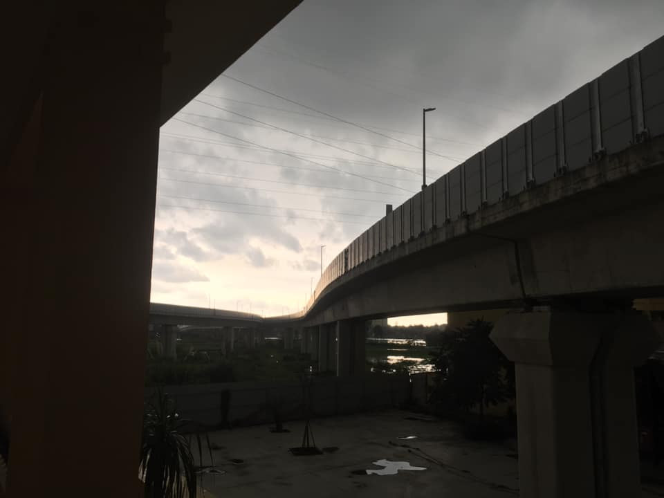 Hình ảnh được ghi lại khu vực ga bến xe Yên Nghĩa.