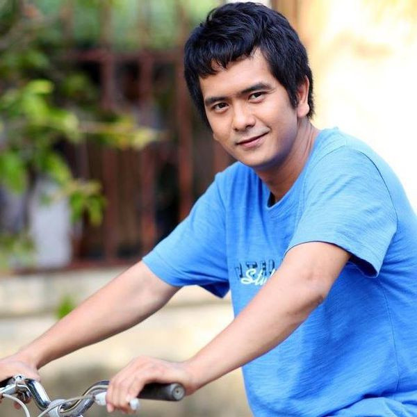 Khi nghe thuat khong con mau mo, nam nghe si chon ban hang online