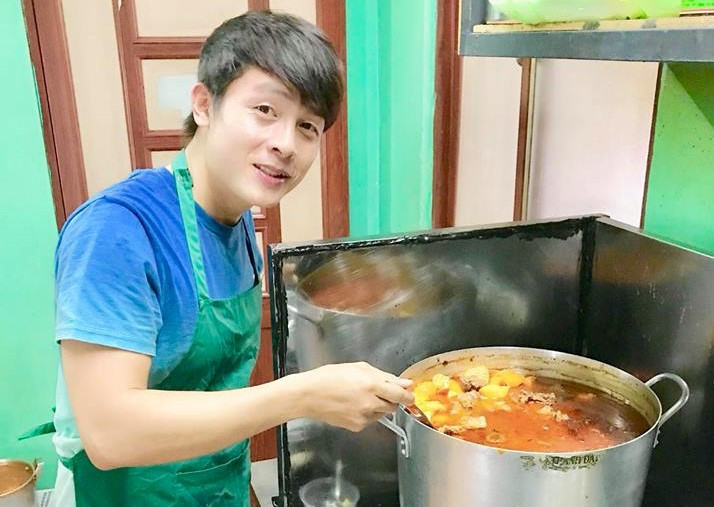 Khi nghe thuat khong con mau mo, nam nghe si chon ban hang online-Hinh-6