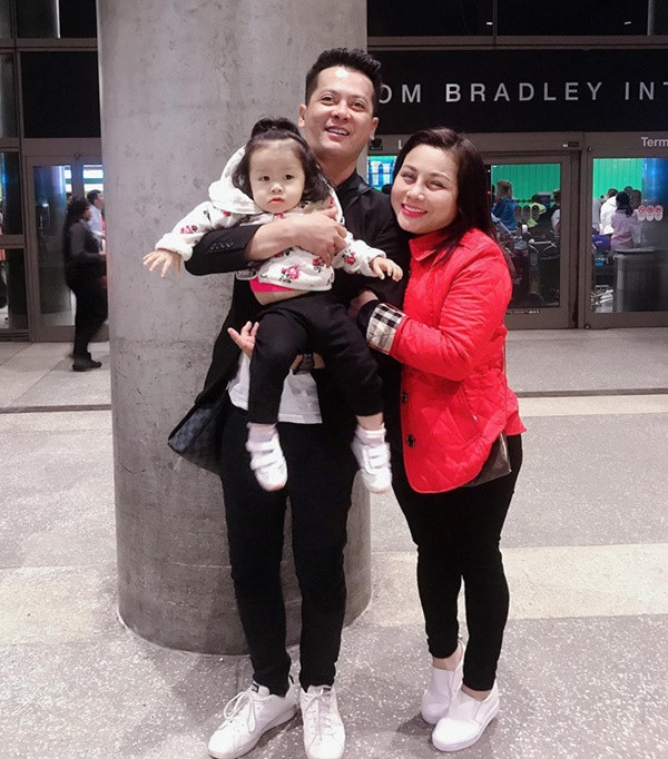 Khi nghe thuat khong con mau mo, nam nghe si chon ban hang online-Hinh-3