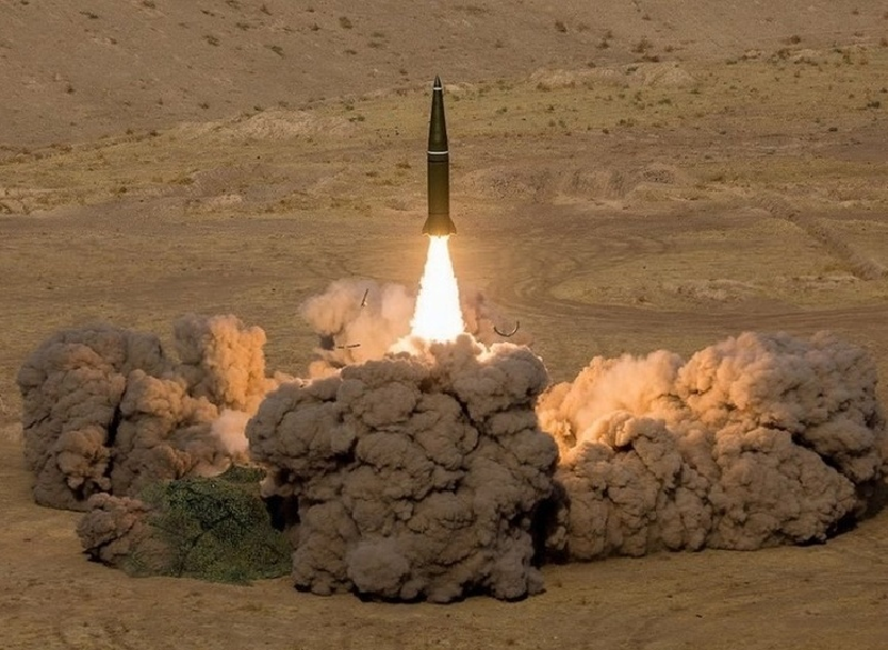 Theo báo cáo trên trang Avia.pro ngày 3/9, Trung tâm Huấn luyện Thông tin Liên lạc của Lực lượng Vũ trang Ukraine ở Poltava đã bị tên lửa Iskander của Nga tấn công, Quân đội Ukraine bị tổn thất nặng nề. Một số nguồn tin cho biết số người chết vào khoảng 50, trong khi những nguồn khác công khai con số này lên tới hơn 100. Ảnh: mk.ru.