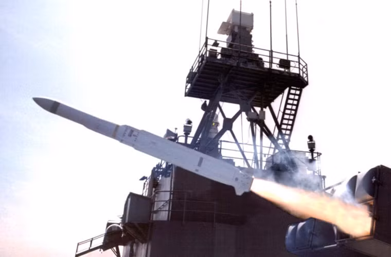 Theo Tạp chí Jane's, Mỹ đã chính thức chấp thuận việc bán hệ thống tên lửa phòng không RIM-162 ESSM cho Quân đội Thái Lan.