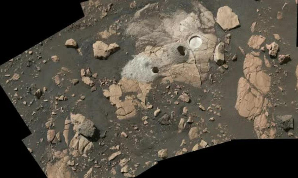 Nhóm nghiên cứu đặt biệt danh cho một trong những tảng đá mà Perseverance thu thập được là Wildcat Ridge. Đá hình thành khi bùn, cát lắng trong hồ nước mặn bốc hơi hàng tỷ năm trước. Ảnh: Tin247.com.