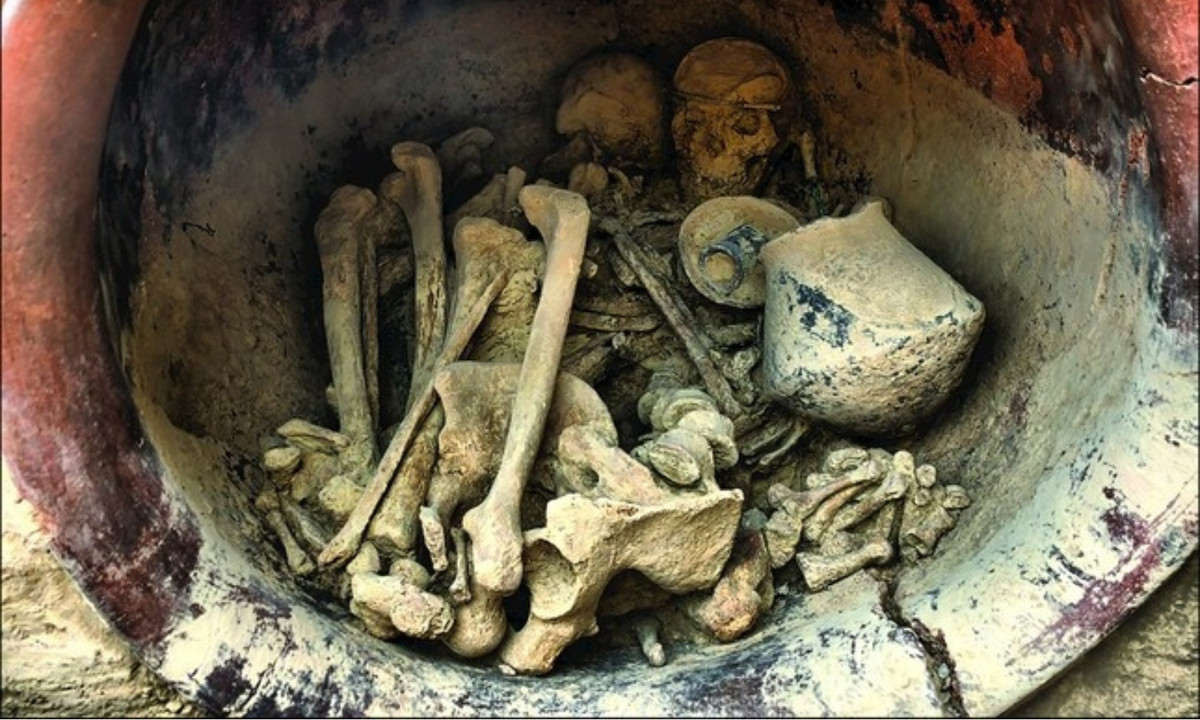 Giả thuyết về sự cầm quyền của phụ nữ ở Tây Ban Nha thời cổ đại: Năm 2014, các nhà nghiên cứu đã khai quật hai bộ hài cốt, một nam và một nữ, khoảng 3.700 năm tuổi được chôn cất cùng nhau. (Nguồn: The New York Times)