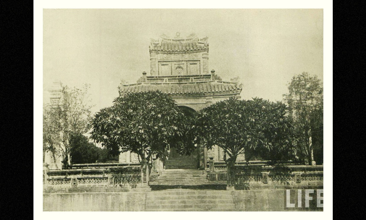 Nhà bia của lăng vua Tự Đức. (Nguồn: Life) 