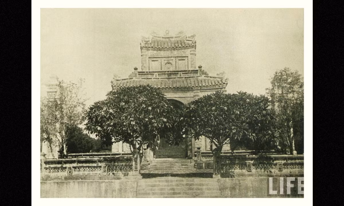 Nhà bia của lăng vua Tự Đức. (Nguồn: Life) 