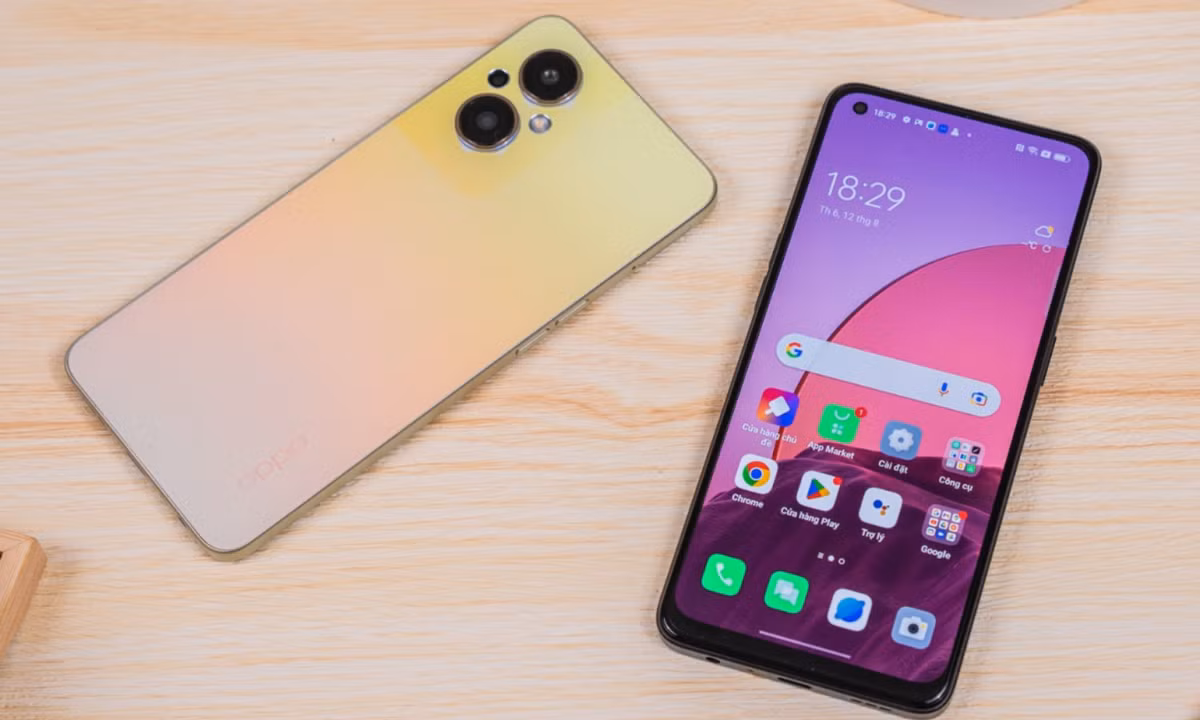 Đặc biệt, thiết bị ấy còn truyền được hình ảnh, thay thế được TV... và nói chung là giống y miêu tả về smartphone ngày nay.