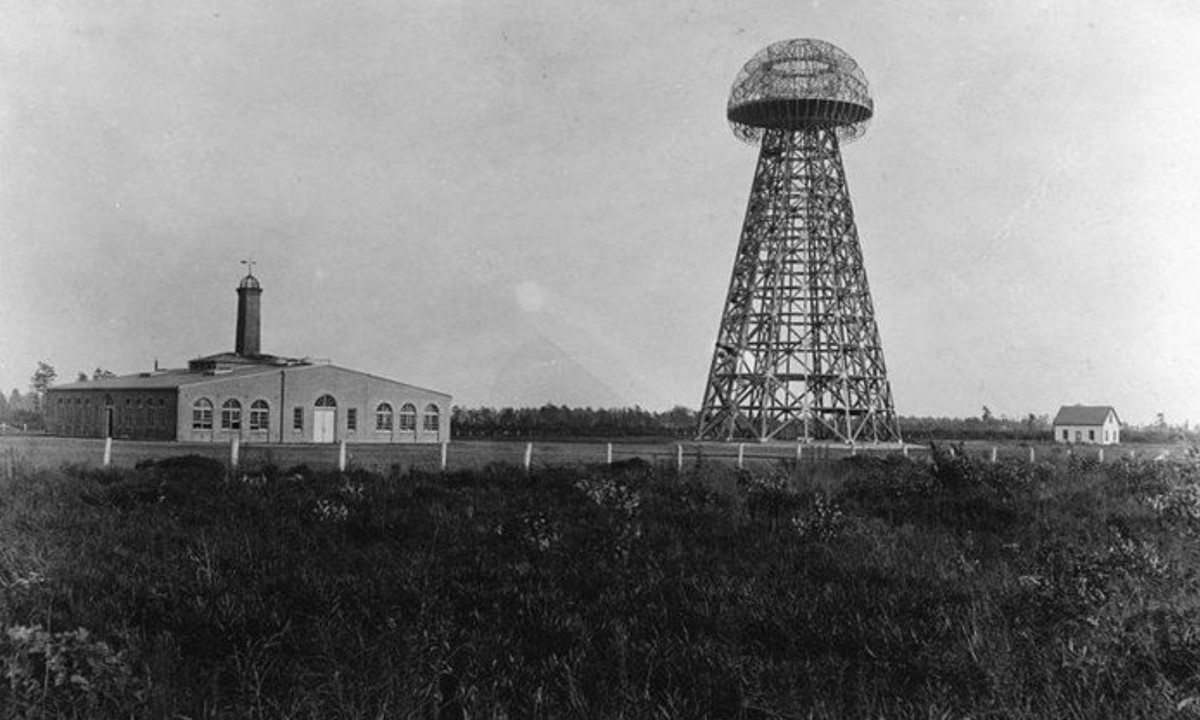 Sau khi tìm hiểu thì không còn bằng chứng cụ thể nào về hoạt động của Tesla tại tháp Wardenclyffe. Và theo như báo cáo tại Tunguska, vụ nổ ở đây xảy ra sớm hơn thời điểm thử nghiệm tháp Wardenclyffe của Tesla (29 tháng 6 so với 30 tháng 6). (Nguồn: Báo Mới) 
