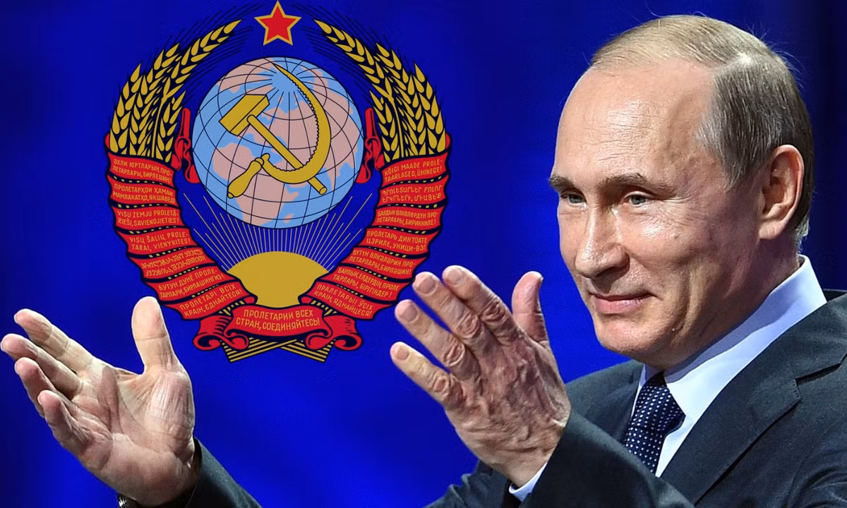 4. Sự hồi sinh của nước Nga: năm 1988 khi tiên tri về nước Nga, bà Vanga vẽ một vòng tròn lớn trong lòng bàn tay và nói: "Nga sẽ một lần nữa trở thành đế chế vĩ đại, chỗ dựa tinh thần cho toàn thế giới. Tuy nhiên phải đợi rất lâu khi con số 8 xuất hiện và có những ký kết về Trái đất". (Nguồn: Redsvn.vn)