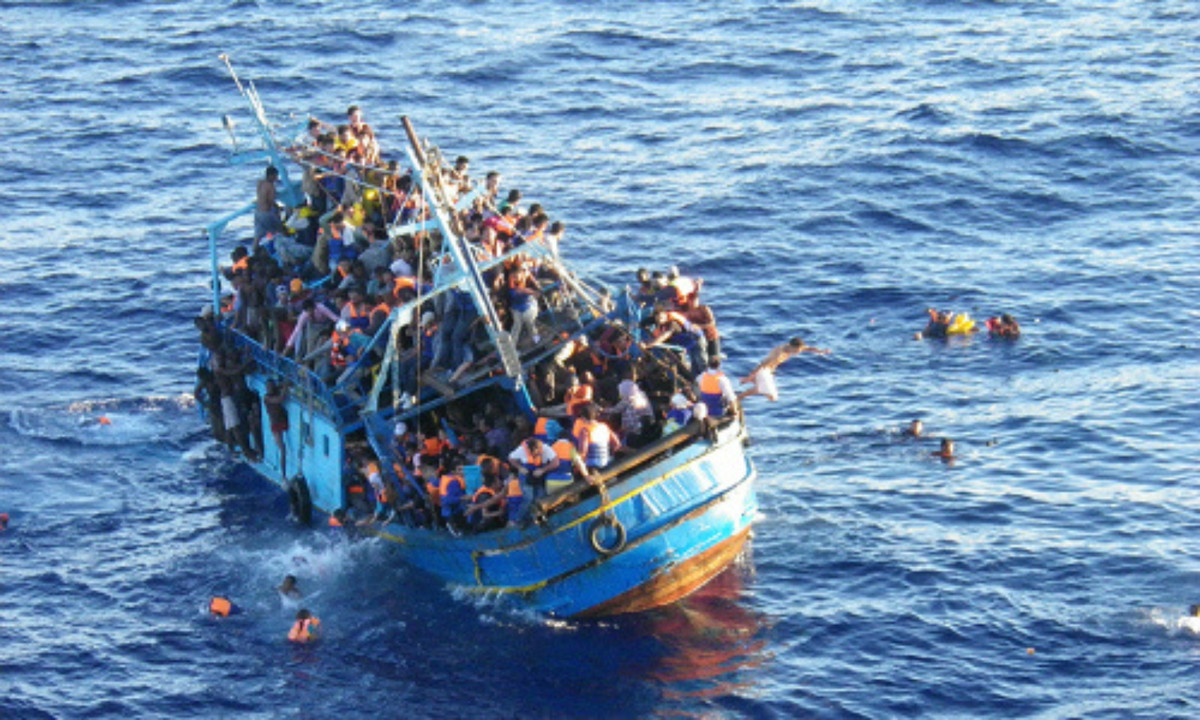 5. Khủng hoảng di cư ở Châu Âu: “Rất nhiều người chịu đau khổ. Bất hạnh sẽ tràn đến từ khắp nơi, động chạm đến tất cả các dân tộc... Mọi người sẽ đi chân không, không giày dép, không quần áo, không nhiên liệu, không ánh sáng...”.