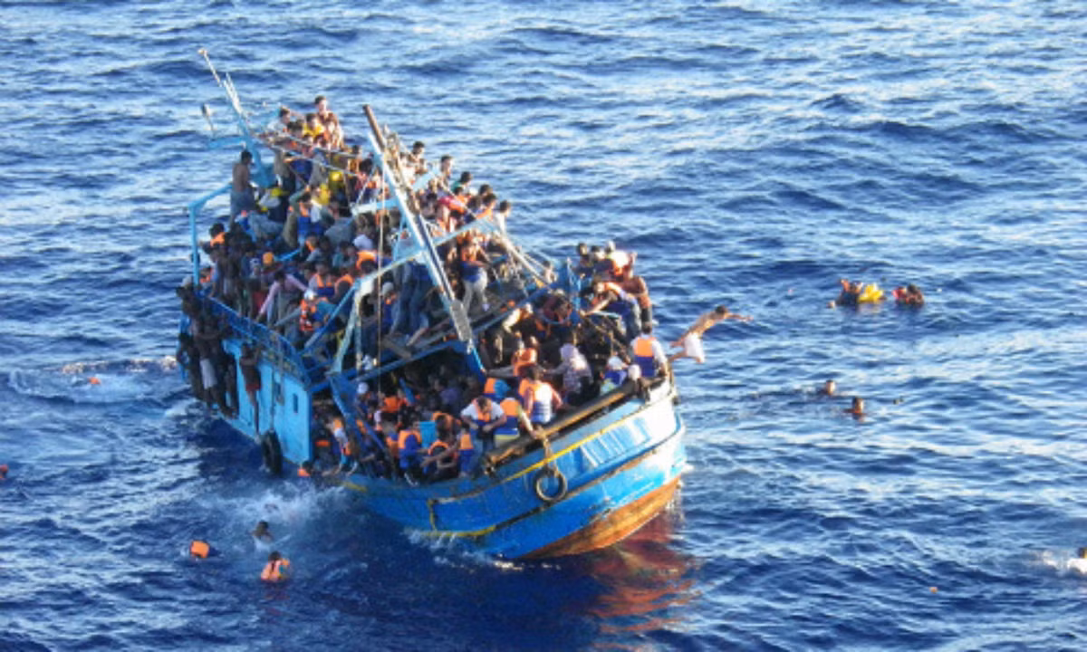 5. Khủng hoảng di cư ở Châu Âu: “Rất nhiều người chịu đau khổ. Bất hạnh sẽ tràn đến từ khắp nơi, động chạm đến tất cả các dân tộc... Mọi người sẽ đi chân không, không giày dép, không quần áo, không nhiên liệu, không ánh sáng...”.