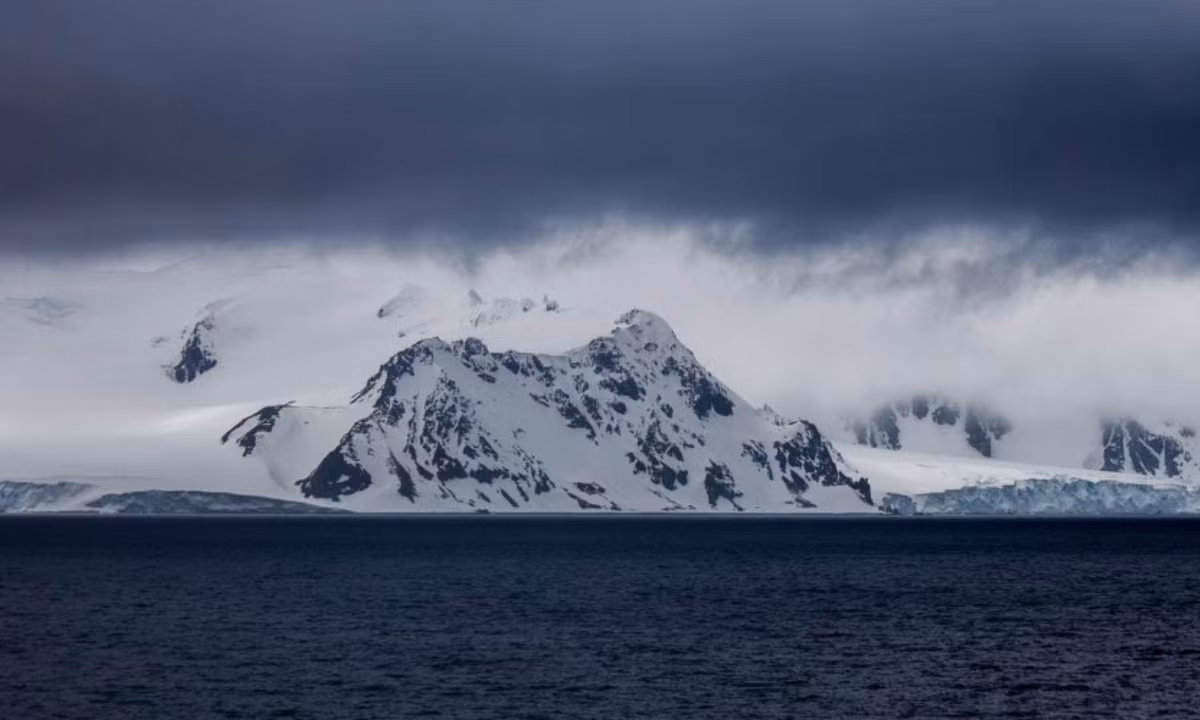 Vậy nên càng khó để người ta tìm ra câu trả lời cho sự xuất hiện và biến mất của chiếc xuồng. Đây có lẽ là câu hỏi sẽ cần rất nhiều thời gian và công sức của các nhà khoa học. (Nguồn: Pickvisa)