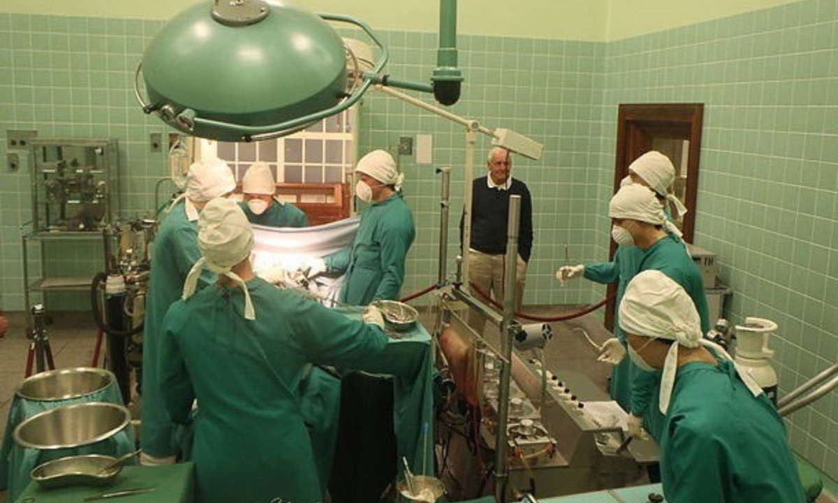 Nhung loi tien tri ung nghiem khien ca the gioi “son da ga”