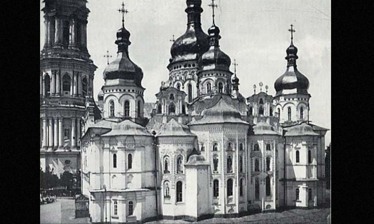 Thánh đường Dormition ở Kiev, Ukraine những năm 1930. (Nguồn: VietNamNet)