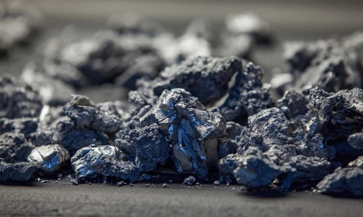 6. Tintanium có trong đá mặt trăng: có một số loại đá mặt trăng đã được tìm thấy có chứa titan gấp mười lần so với các loại đá “giàu titan” trên hành tinh Trái đất. Ở đây trên trái đất, chúng ta sử dụng Titan trong các máy bay siêu âm, tàu ngầm và phi thuyền. (Nguồn: AZoM)