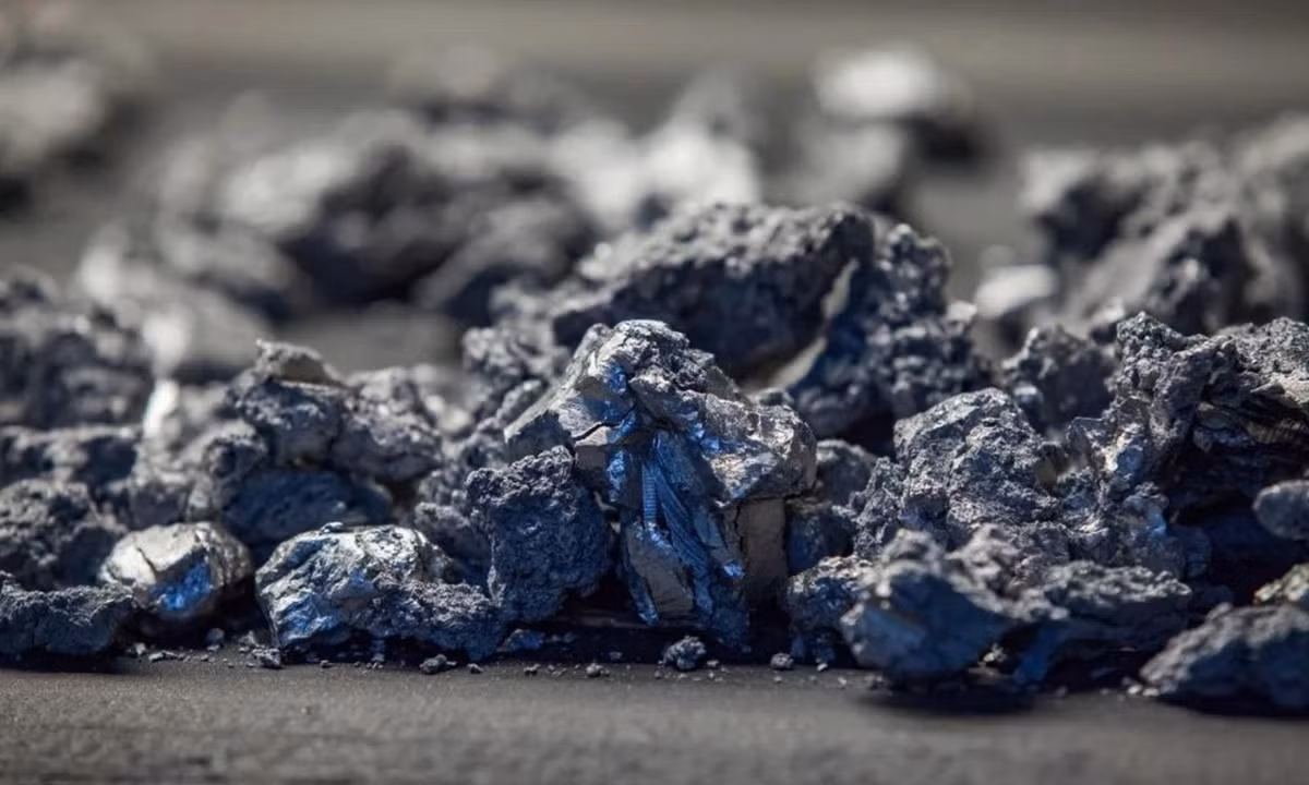 6. Tintanium có trong đá mặt trăng: có một số loại đá mặt trăng đã được tìm thấy có chứa titan gấp mười lần so với các loại đá “giàu titan” trên hành tinh Trái đất. Ở đây trên trái đất, chúng ta sử dụng Titan trong các máy bay siêu âm, tàu ngầm và phi thuyền. (Nguồn: AZoM)