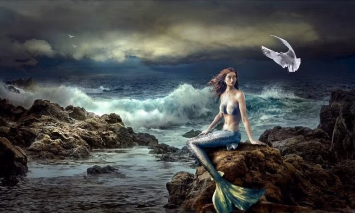 Ngày nay, truyền thông thế giới đưa tin khá nhiều về chủ đề Nhân Ngư. Năm 1979, William Malone, một giáo viên người Scotland trong khi tản bộ trên bãi biển Snis đã bất ngờ nhìn thấy một người phụ nữ với mái tóc dài màu nâu, trán tròn, phần thân trên để trần đang nổi trên mặt nước. Có thể thấy rõ phần thân dưới là một cái đuôi cá.