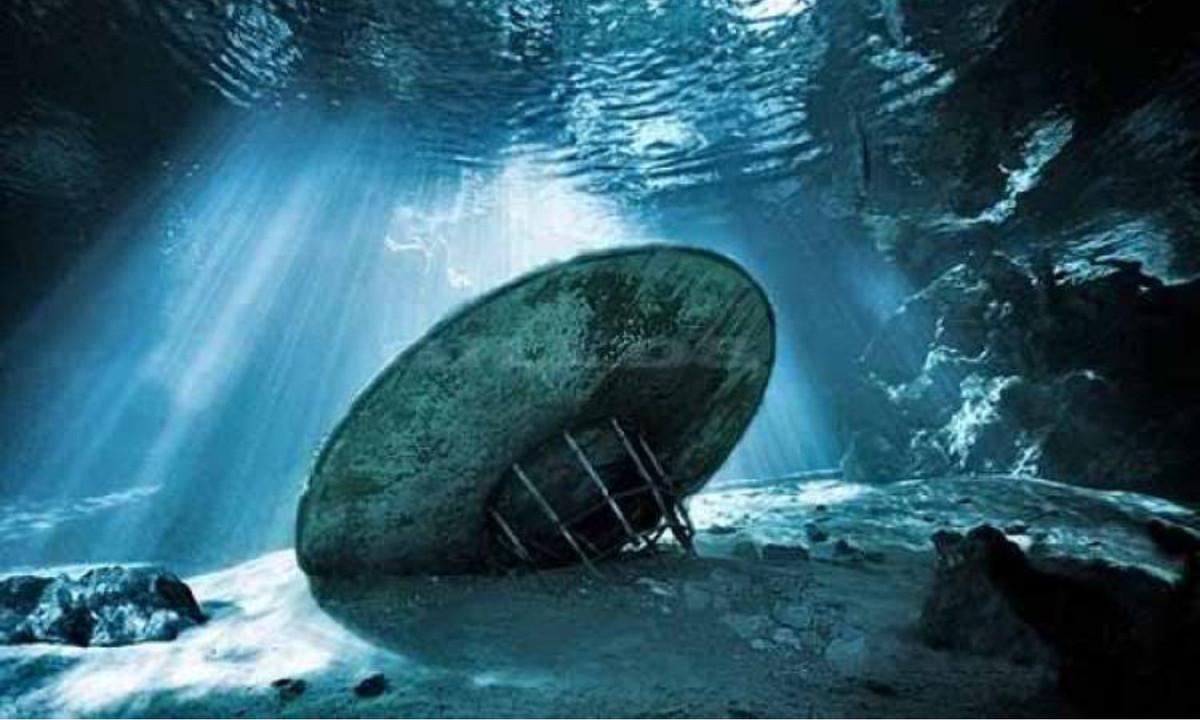 Tuy nhiên đó chưa phải là điều bất thường duy nhất. Theo Ocean X, khi thợ lặn tiến gần vật thể để quay phim, các thiết bị của họ như điện thoại vệ tinh, camera đông loạt tắt lịm hoặc mất tín hiệu. (Nguồn: Trend News Buzzer)