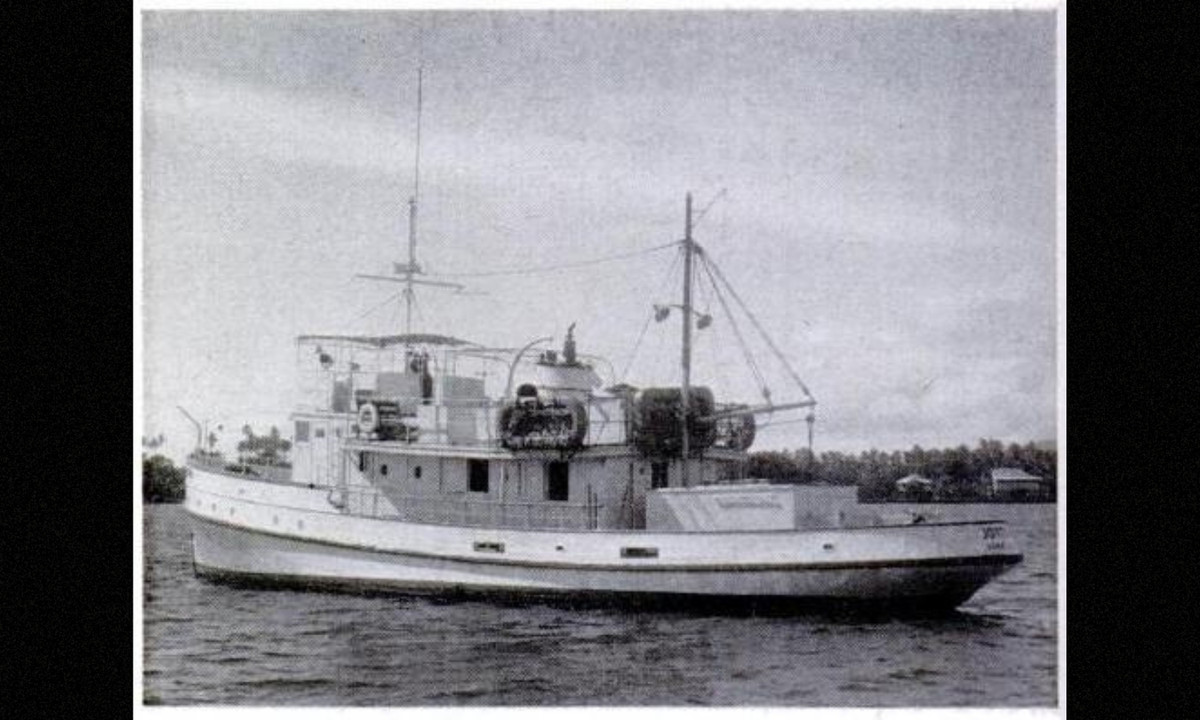 Cho đến khi một tàu buồn vô tình tìm thấy nó đang trôi gần 600 dặm ngoài khơi. Trên tàu, người ta tìm thấy túi xách của một y tá, trong đó chứa các cuộn băng y tế đẫm máu. Những gì đã xảy ra trên con tàu ma ám này vẫn còn là một điều bí ẩn. (Nguồn: Reddit)