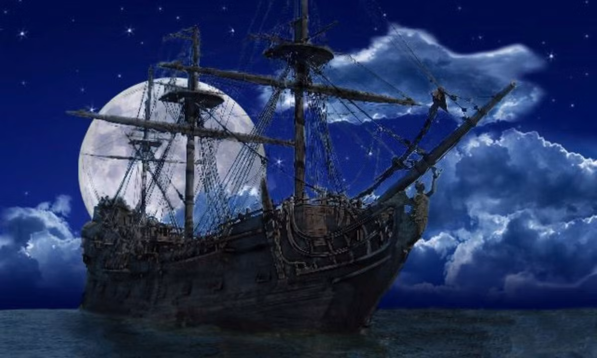 Những người sống trên tàu được cho là linh hồn của những ngư dân chết oan uổng được triệu hồi bởi những sinh vật ma quái gần giống những nàng tiên cá. (Nguồn: Yeugiadinh.vn)