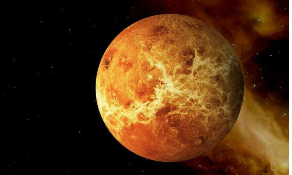 1. Sao Kim bị "giết chết" do đâu: sao Kim được mệnh danh là "Địa ngục" bởi nó là hành tinh nóng nhất trong Hệ Mặt trời. Các nhà khoa học nghi ngờ rằng sao Kim trước đây từng giống Trái đất hiện tại được bao bọc bởi biển nước nuôi dưỡng sự sống trên hành tinh. (Nguồn: Kyluc.vn) 