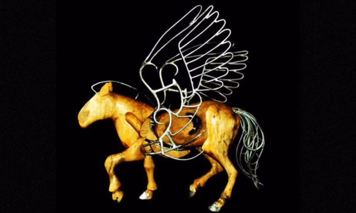 9. Truyền thuyết của Thổ Nhĩ Kỳ cổ đại về ngựa Tulpar: đây cũng là loài ngựa có cánh hay còn gọi là ngựa bay, xuất hiện trong nhiều truyền thuyết và thần thoại châu Á. Một trong số đó kể rằng, anh hùng dân gian Tuvan Ösküs - ool đã sử dụng chú ngựa Tulpar yêu quý của mình để phát minh và làm ra chiếc đàn violon đầu tiên. (Nguồn: baokhanhhoa.vn)