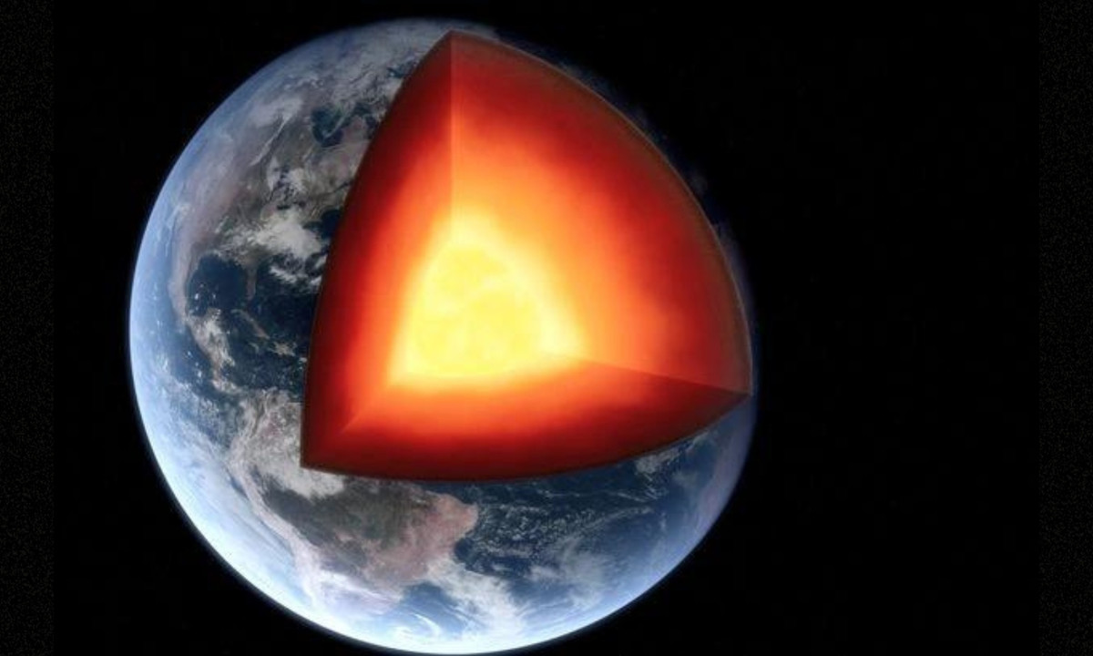 Nhưng một nghiên cứu mới, được công bố vào ngày 9/2 trên tạp chí Nature, đã cung cấp một cái nhìn sâu sắc hiếm có về cấu trúc bên trong của hành tinh và nó kỳ lạ hơn nhiều so với suy nghĩ trước đây.