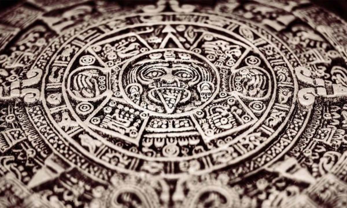 Bí ẩn của nền văn minh Maya nằm trong những dự ngôn của họ mà khiến người ta khinh hãi. Người Maya trong thời kỳ đồ đá đã tiên đoán thành công máy bay, ô tô và các công cụ khác của xã hội hiện đại. (Nguồn: Genk)