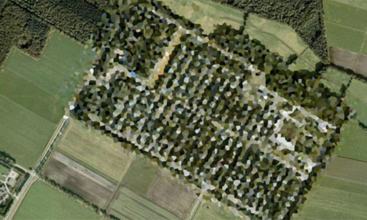 9. Munitiecomplex, Veenhuizen, Hà Lan: nhiều người cho rằng, khu vực này thực chất là kho đạn dược của quân đội Hà Lan và được chính phủ của đất nước cối xay gió giấu đi trên bản đồ.