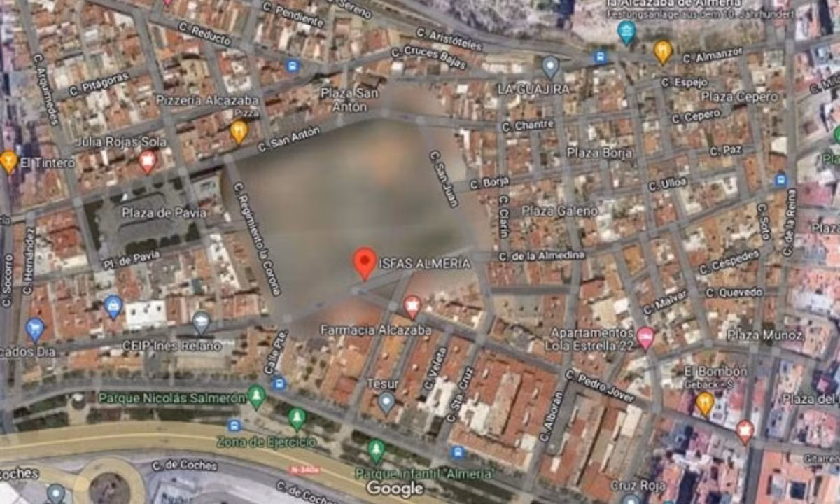 6. Tòa nhà An sinh xã hội của các lực lượng vũ trang Tây Ban Nha: thuộc về lực lượng vũ trang Tây Ban Nha, tọa lạc tại thành phố Almeria thuộc vùng Andalusia. Trên Google Maps, hình ảnh của tòa nhà này bị che mờ đến mức không thể nhìn ra hình dạng của nó. (Nguồn: vietnamnet.vn) 